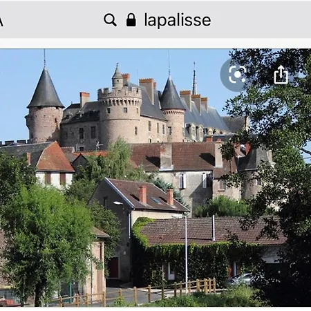 Ideale Famille, Tout Y Est ! Dompierre-sur-Besbre Exterior photo